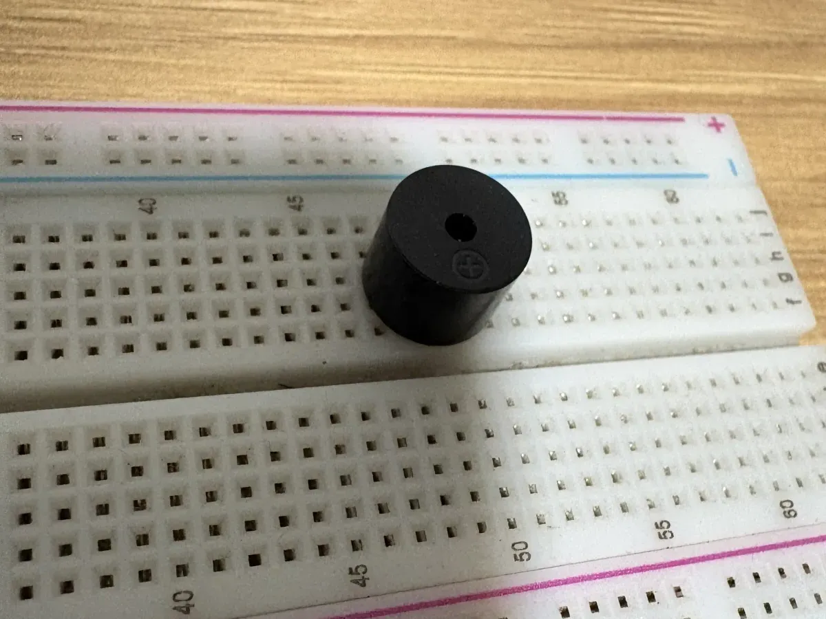  Buzzer activo 5V – J12B de 12 mm — imagen 3