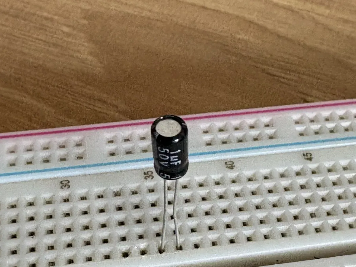 Capacitores electrolitos
