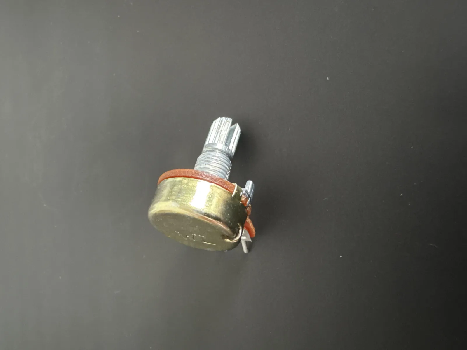 Potenciómetro Rotativo B10K 10KΩ Lineal – 3 Pines — imagen 3