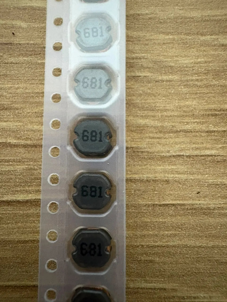 Inductores de potencia SMD – Varios valores — 681 – 680 µH