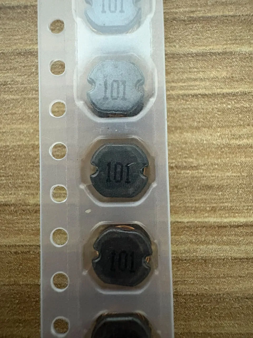 Inductores de potencia SMD – Varios valores — 101 – 100 µH