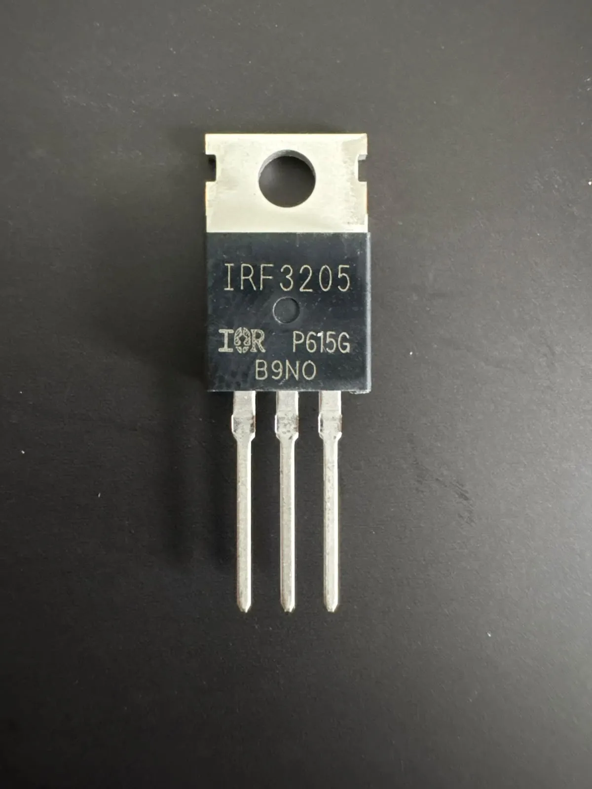 Transistor MOSFET Canal N IRF – TO-220 | Varios Modelos — IRF3205